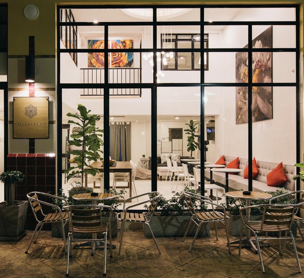 Chamberlain Bangkok Hostel Exterior photo